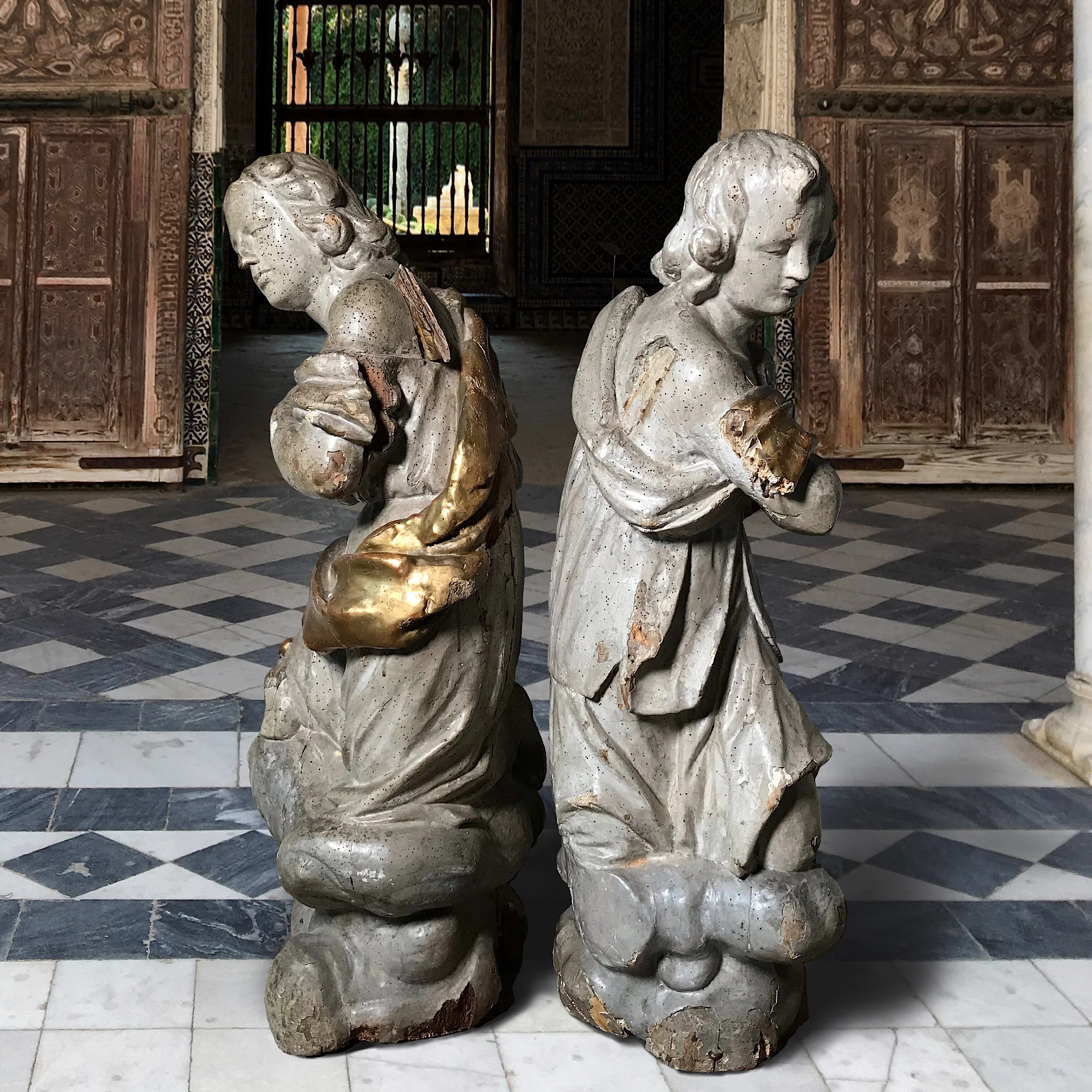 Pair of Exceptional Venetian Polychrome Angels Late 17th Century - Image 4
